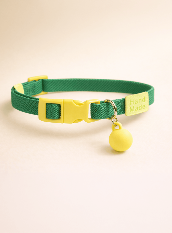 Collar para gato ajustable verde y amarillo